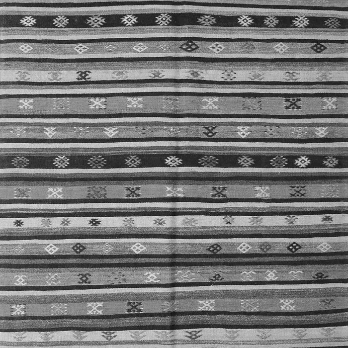 Serging Thickness of Machine Washable Southwestern Gray Country Rug, wshcon858gry