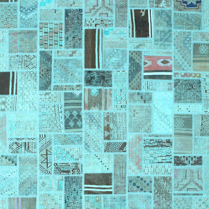 Machine Washable Patchwork Light Blue Transitional Rug, wshcon861lblu