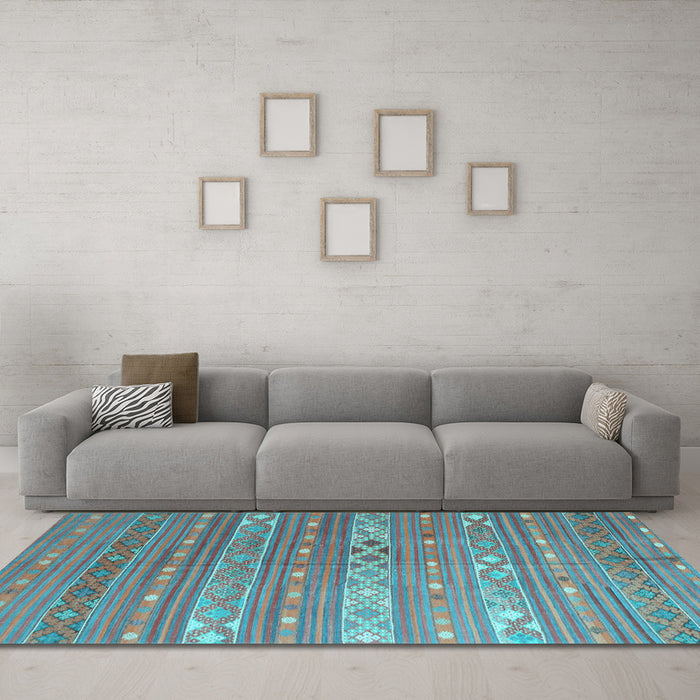 Machine Washable Oriental Light Blue Traditional Rug in a Living Room, wshcon862lblu