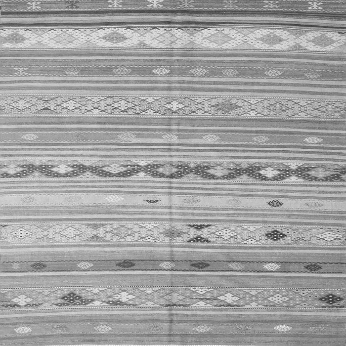 Serging Thickness of Southwestern Gray Country Rug, con873gry