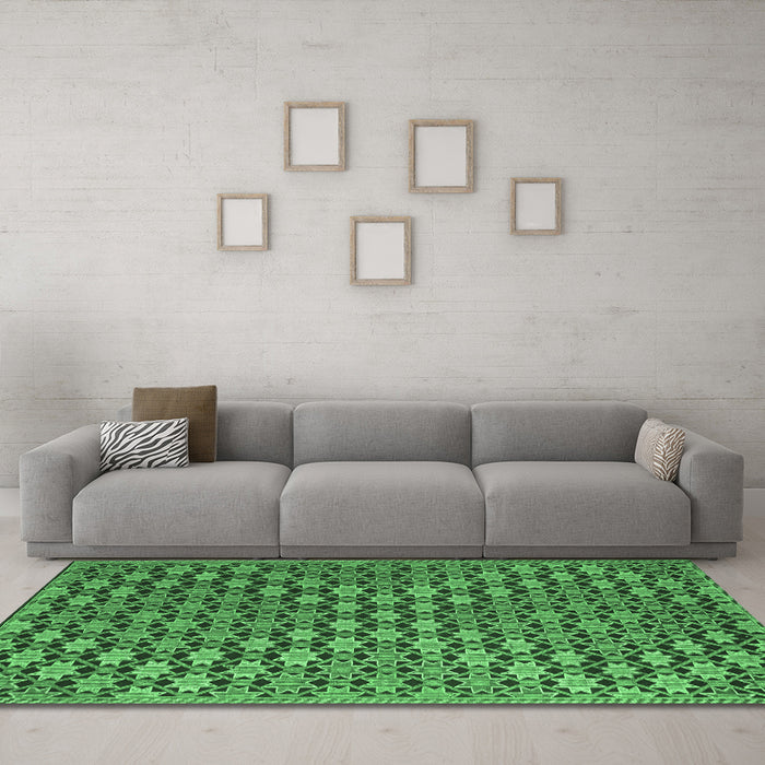 Machine Washable Abstract Emerald Green Contemporary Area Rugs in a Living Room,, wshcon877emgrn