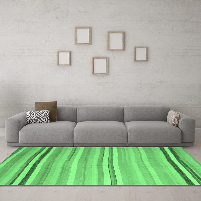 Machine Washable Abstract Emerald Green Contemporary Area Rugs in a Living Room,, wshcon881emgrn