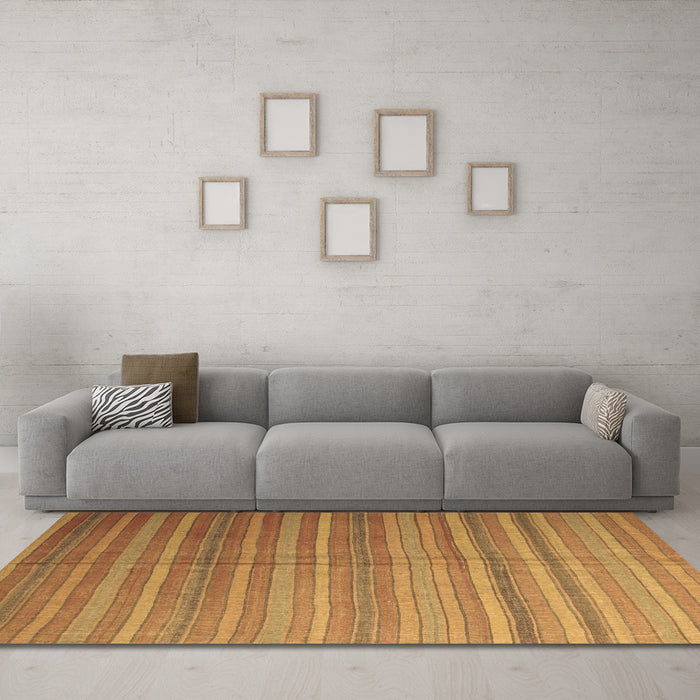 Machine Washable Abstract Brown Contemporary Rug in a Living Room,, wshcon883brn