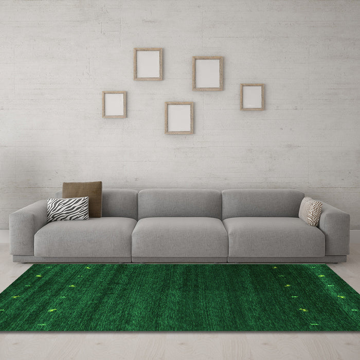 Machine Washable Abstract Green Contemporary Area Rugs in a Living Room,, wshcon886grn