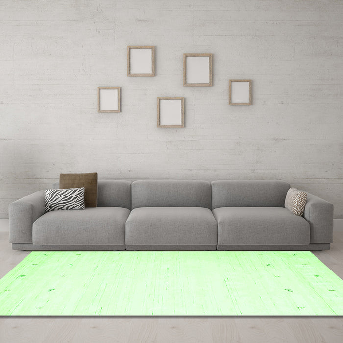 Machine Washable Solid Green Modern Area Rugs in a Living Room,, wshcon889grn