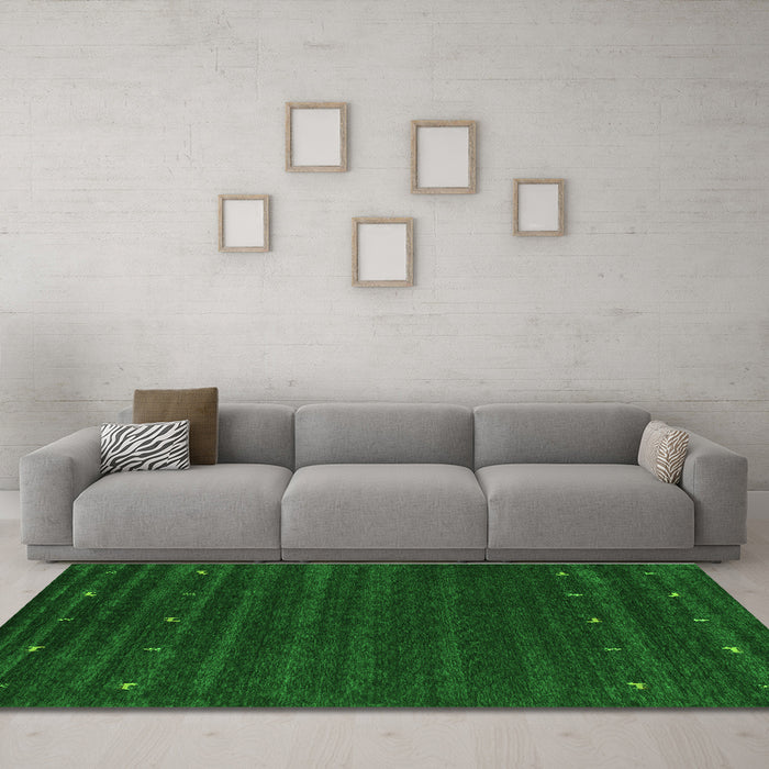 Machine Washable Abstract Green Contemporary Area Rugs in a Living Room,, wshcon890grn