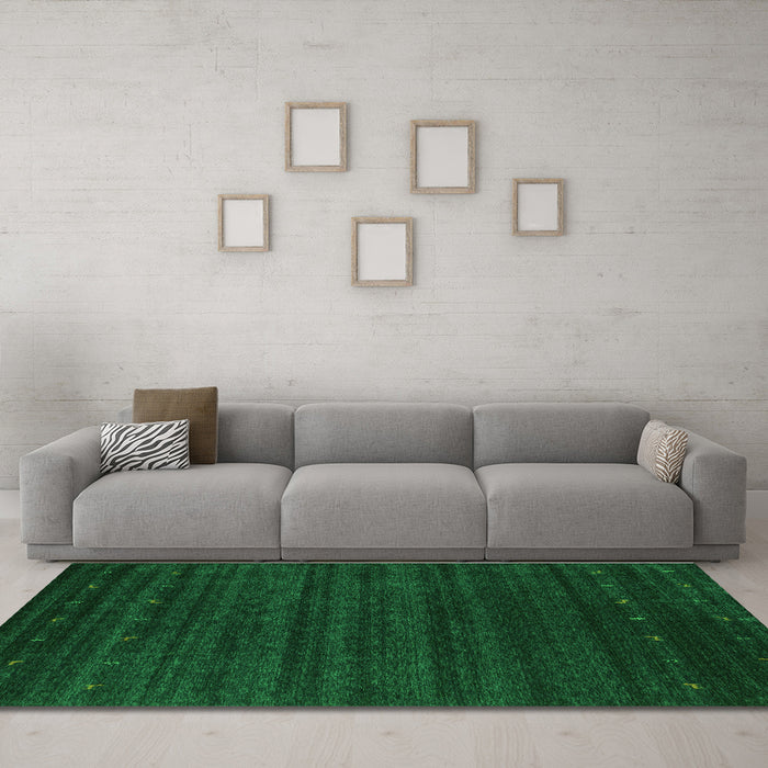Machine Washable Abstract Green Contemporary Area Rugs in a Living Room,, wshcon902grn