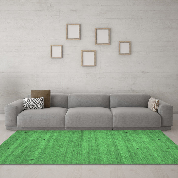 Machine Washable Abstract Emerald Green Contemporary Area Rugs in a Living Room,, wshcon904emgrn
