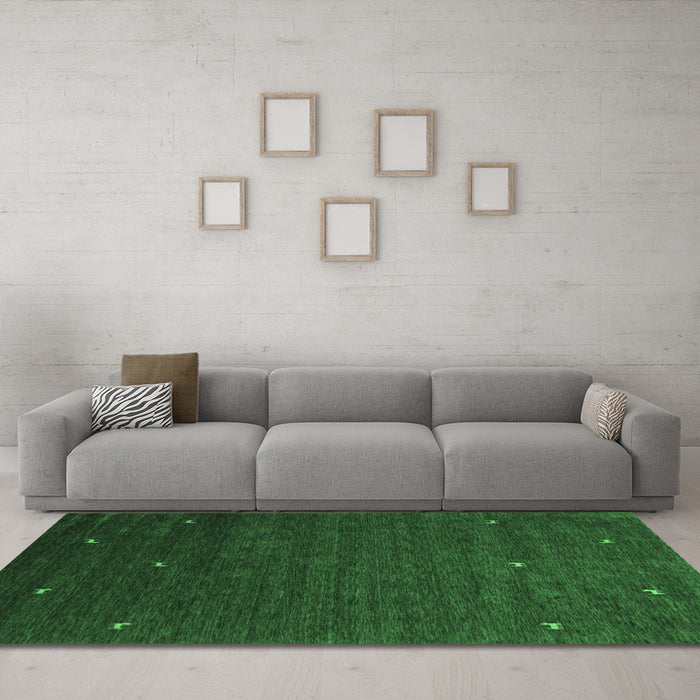 Machine Washable Abstract Emerald Green Contemporary Area Rugs in a Living Room,, wshcon907emgrn