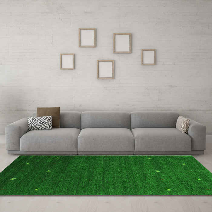 Machine Washable Abstract Green Contemporary Area Rugs in a Living Room,, wshcon907grn
