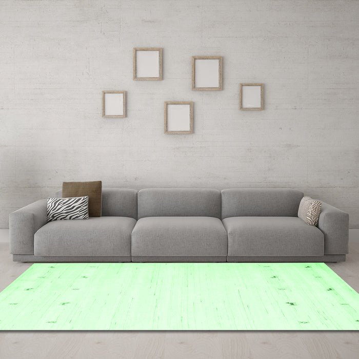 Machine Washable Solid Emerald Green Modern Area Rugs in a Living Room,, wshcon908emgrn