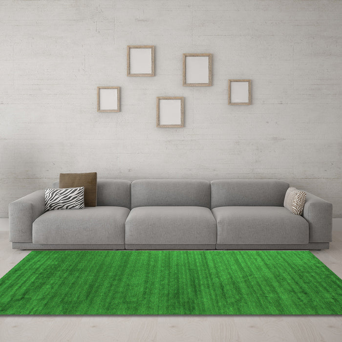Machine Washable Abstract Green Contemporary Area Rugs in a Living Room,, wshcon909grn