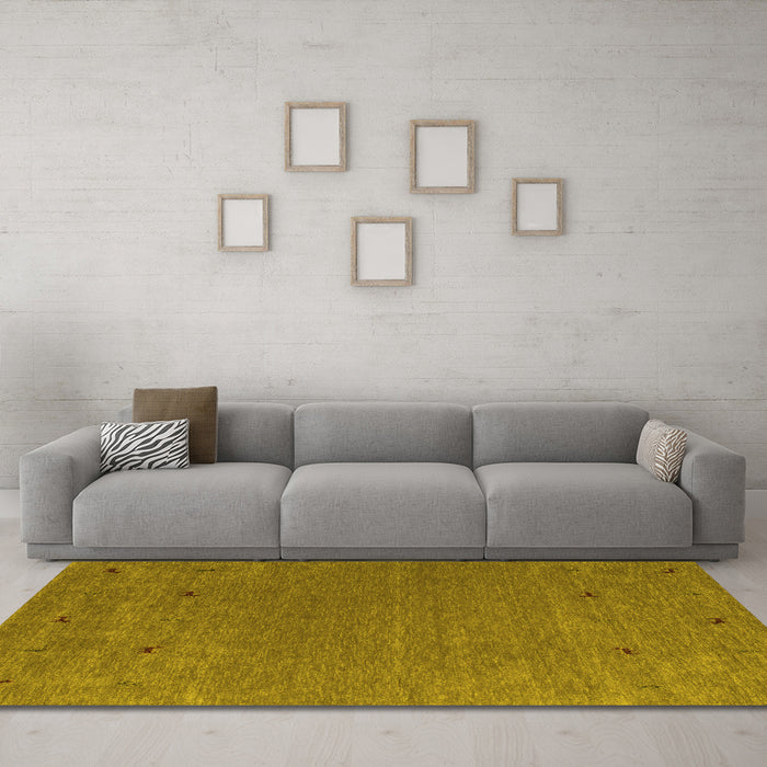 Machine Washable Abstract Yellow Contemporary Rug in a Living Room, wshcon913yw