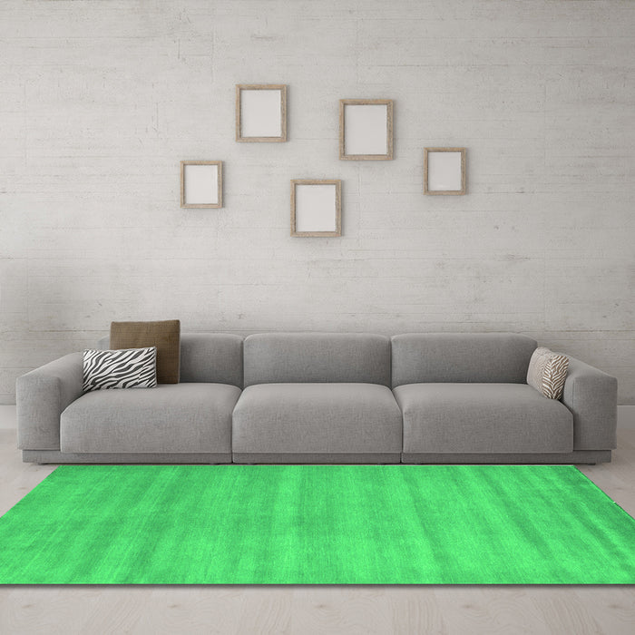 Machine Washable Abstract Green Contemporary Area Rugs in a Living Room,, wshcon91grn
