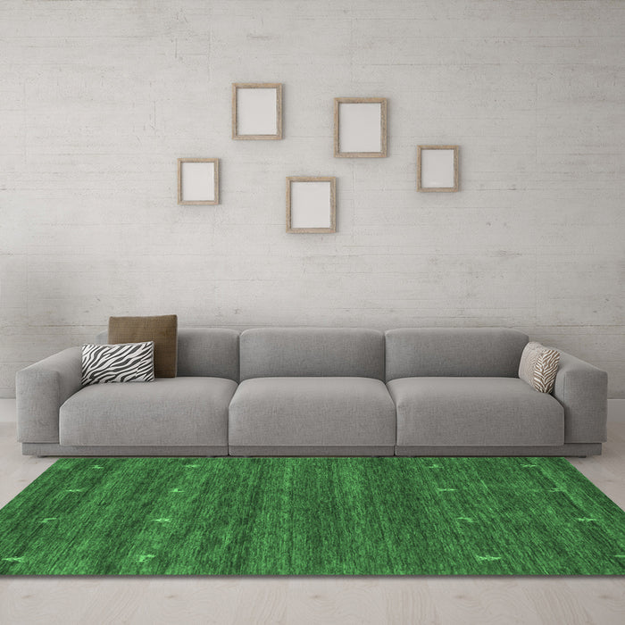 Machine Washable Abstract Emerald Green Contemporary Area Rugs in a Living Room,, wshcon933emgrn