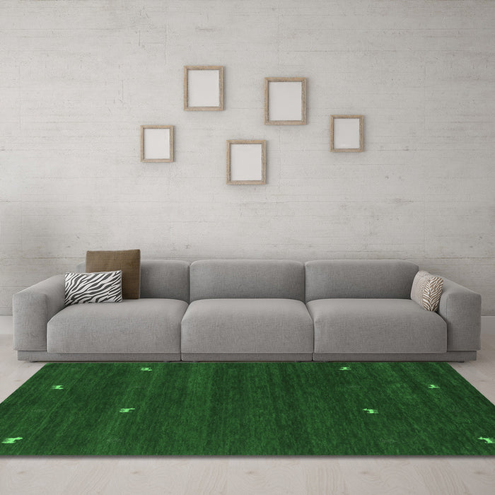 Machine Washable Abstract Emerald Green Contemporary Area Rugs in a Living Room,, wshcon934emgrn