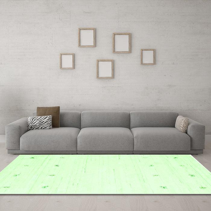 Machine Washable Solid Green Modern Area Rugs in a Living Room,, wshcon936grn