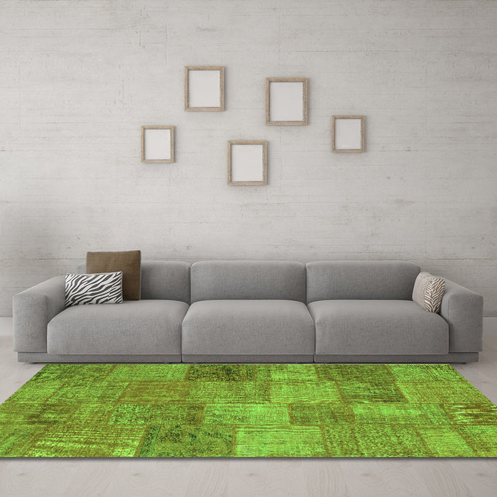 Machine Washable Patchwork Green Transitional Area Rugs in a Living Room,, wshcon942grn