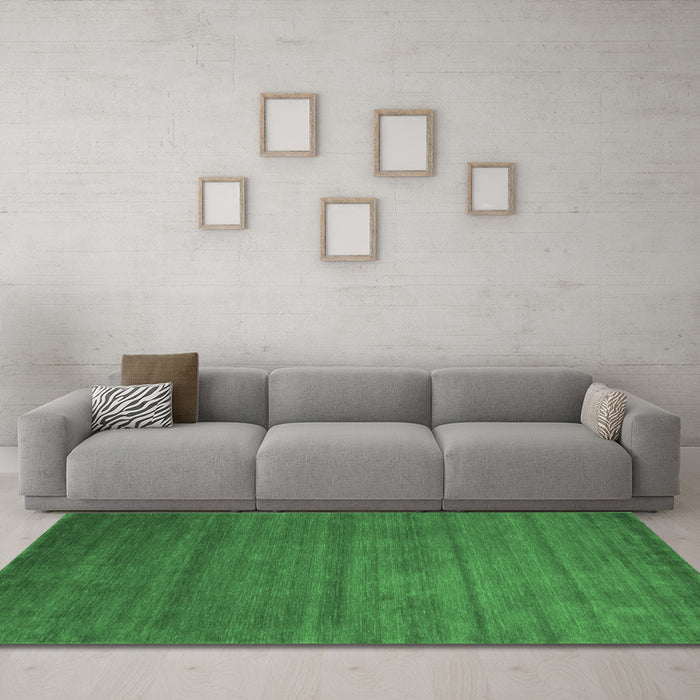 Machine Washable Abstract Emerald Green Contemporary Area Rugs in a Living Room,, wshcon94emgrn