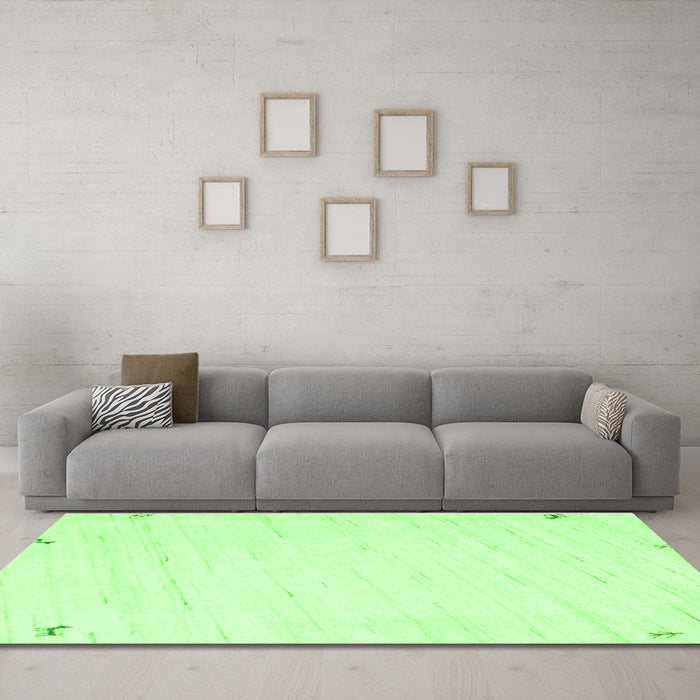 Machine Washable Solid Green Modern Area Rugs in a Living Room,, wshcon952grn
