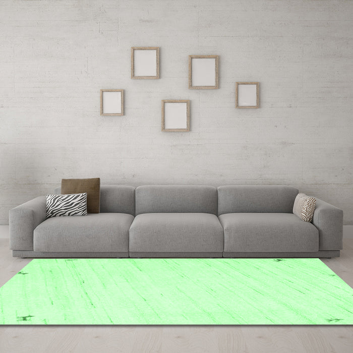 Machine Washable Solid Emerald Green Modern Area Rugs in a Living Room,, wshcon952emgrn