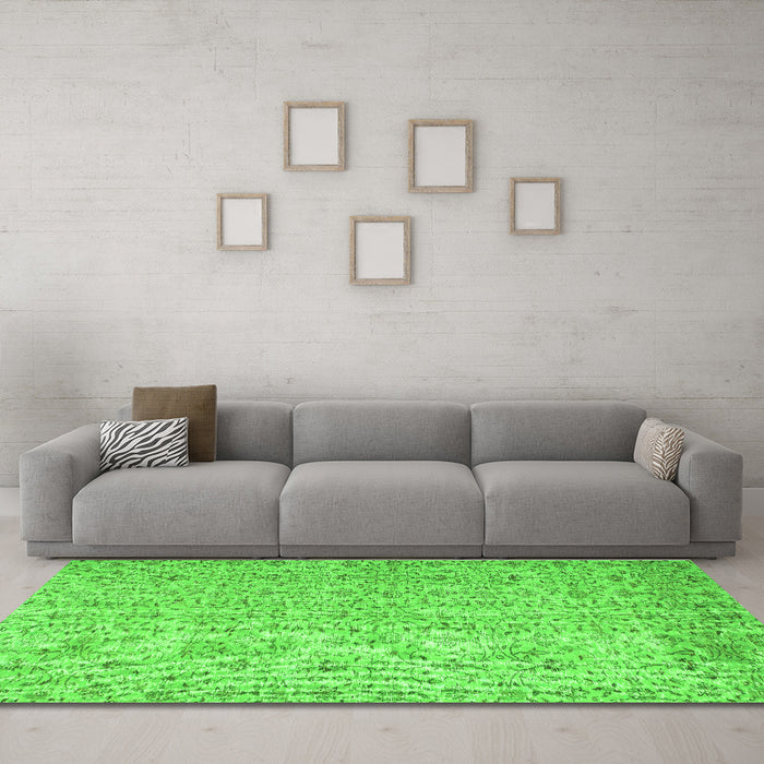 Machine Washable Abstract Green Contemporary Area Rugs in a Living Room,, wshcon953grn
