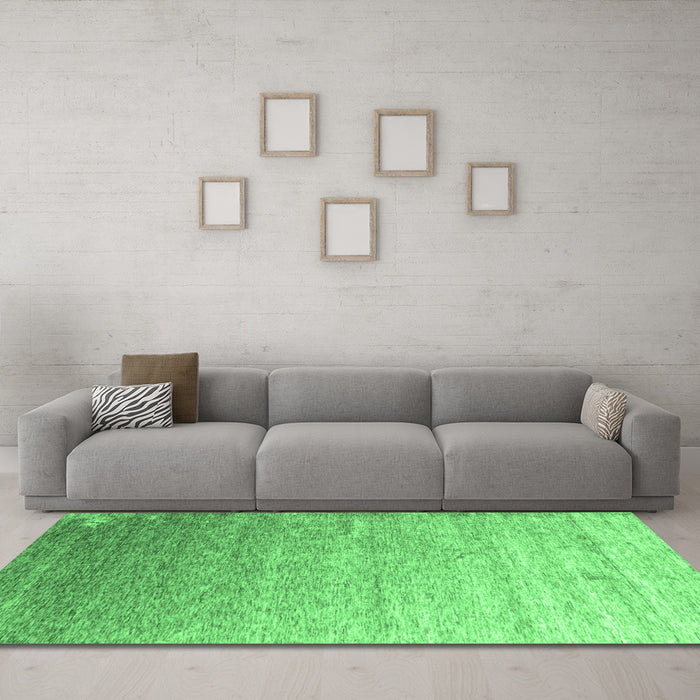 Machine Washable Abstract Emerald Green Contemporary Area Rugs in a Living Room,, wshcon956emgrn