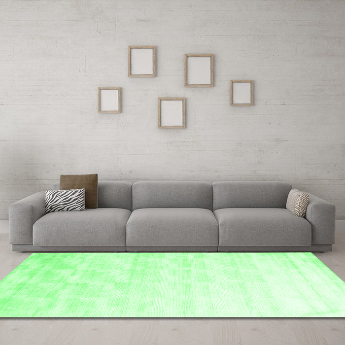Machine Washable Solid Emerald Green Modern Area Rugs in a Living Room,, wshcon960emgrn