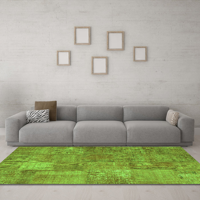 Machine Washable Patchwork Green Transitional Area Rugs in a Living Room,, wshcon964grn