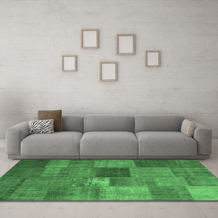 Machine Washable Patchwork Emerald Green Transitional Area Rugs in a Living Room,, wshcon965emgrn