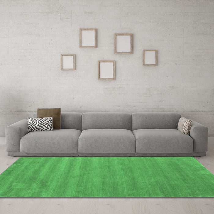 Machine Washable Abstract Emerald Green Contemporary Area Rugs in a Living Room,, wshcon96emgrn