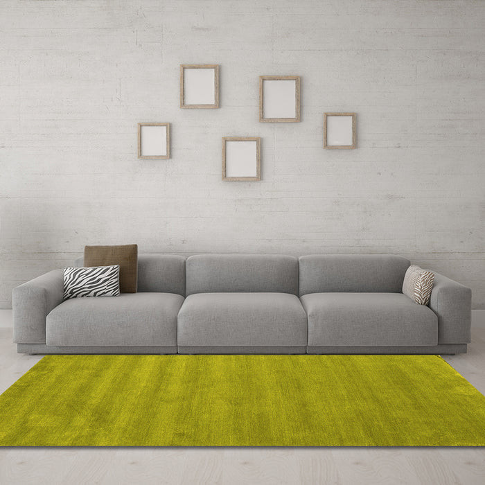 Machine Washable Abstract Yellow Contemporary Rug in a Living Room, wshcon96yw