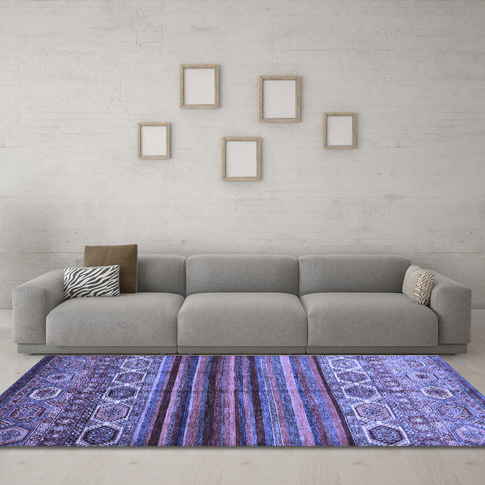 Machine Washable Oriental Blue Traditional Rug in a Living Room, wshcon970blu