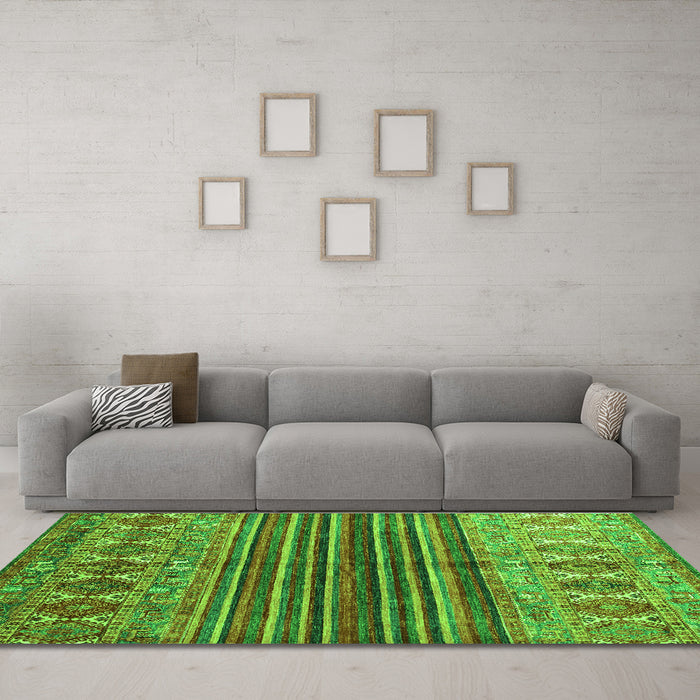 Machine Washable Abstract Green Contemporary Area Rugs in a Living Room,, wshcon972grn