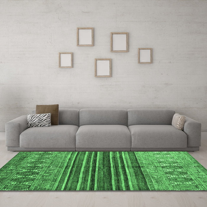 Machine Washable Abstract Emerald Green Contemporary Area Rugs in a Living Room,, wshcon972emgrn