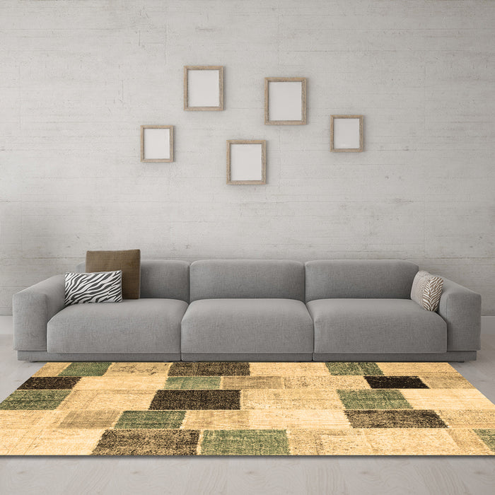 Machine Washable Patchwork Brown Transitional Rug in a Living Room,, wshcon976brn