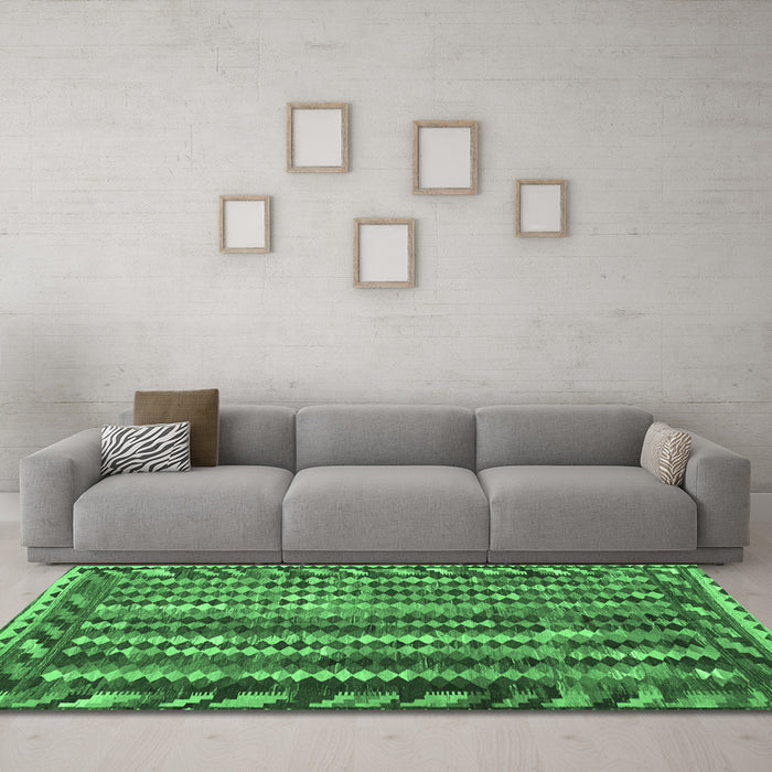 Machine Washable Abstract Emerald Green Contemporary Area Rugs in a Living Room,, wshcon979emgrn