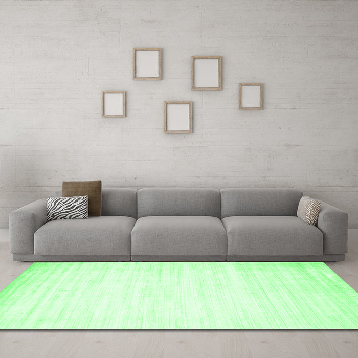 Machine Washable Abstract Emerald Green Contemporary Area Rugs in a Living Room,, wshcon994emgrn