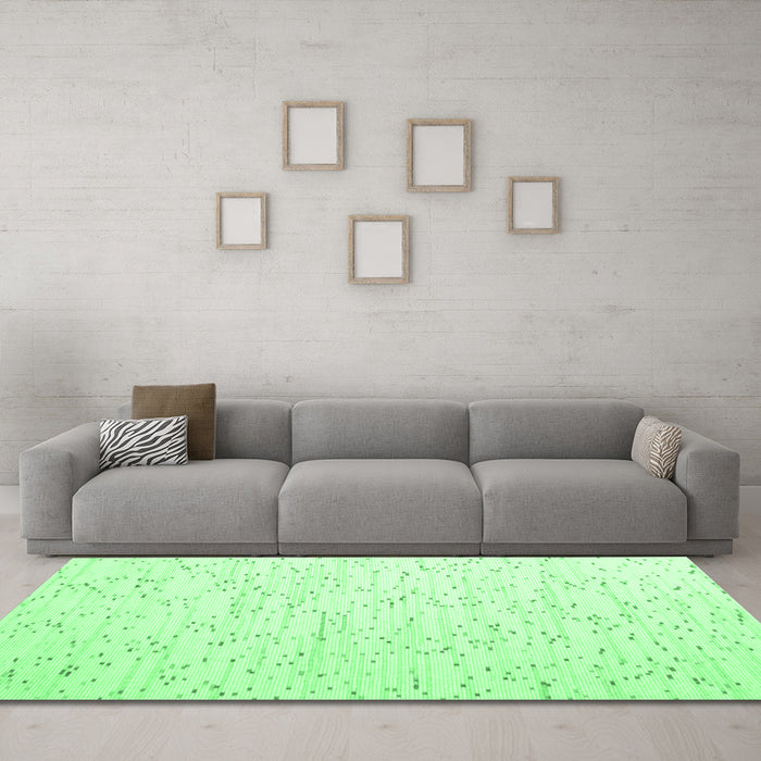 Machine Washable Solid Emerald Green Modern Area Rugs in a Living Room,, wshcon995emgrn