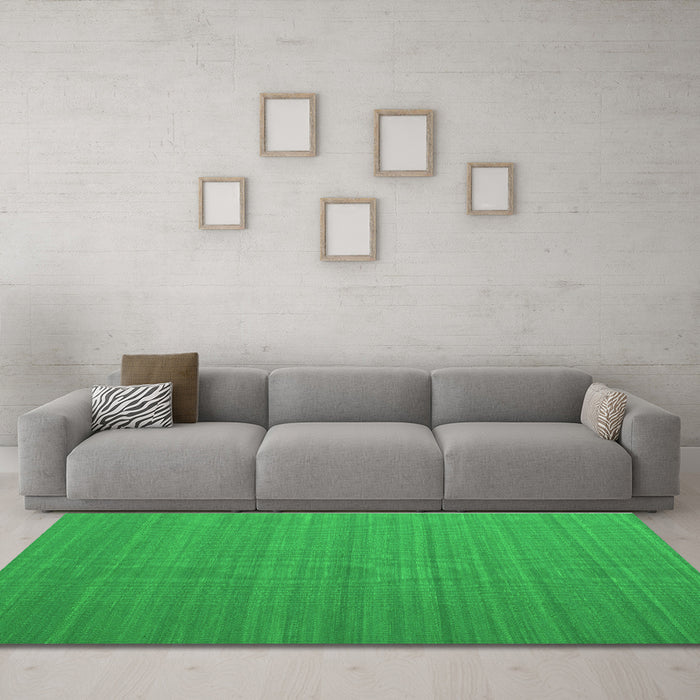 Machine Washable Abstract Green Contemporary Area Rugs in a Living Room,, wshcon998grn
