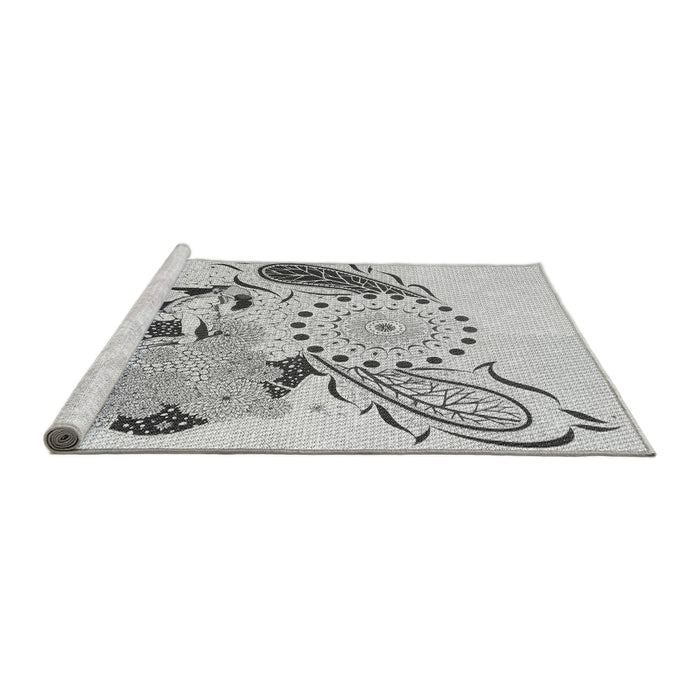 Serging Thickness of Machine Washable Transitional White Smoke Rug, wshpat1075