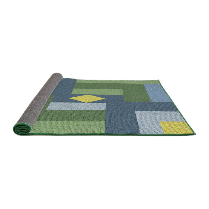 Thickness of Patterned Green Novelty Rug, pat1131