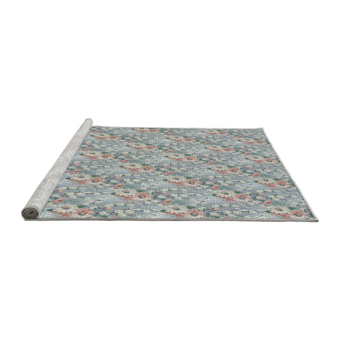Serging Thickness of Machine Washable Transitional Light Gray Rug, wshpat1289