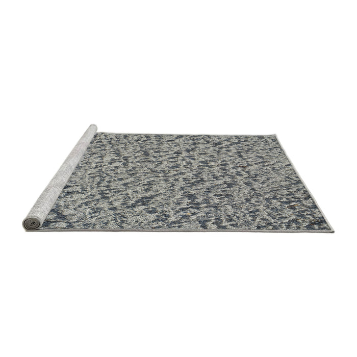 Serging Thickness of Machine Washable Transitional Silver Gray Rug, wshpat1653