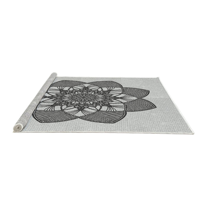 Serging Thickness of Machine Washable Transitional White Smoke Rug, wshpat1928