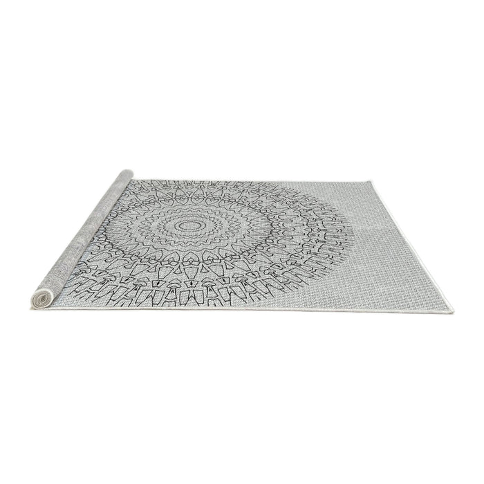 Serging Thickness of Machine Washable Transitional White Smoke Rug, wshpat1939