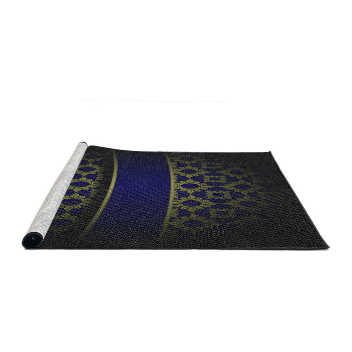 Serging Thickness of Machine Washable Transitional Black Rug, wshpat201