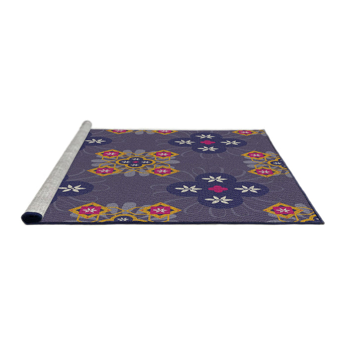 Serging Thickness of Machine Washable Transitional Silver Gray Rug, wshpat2042