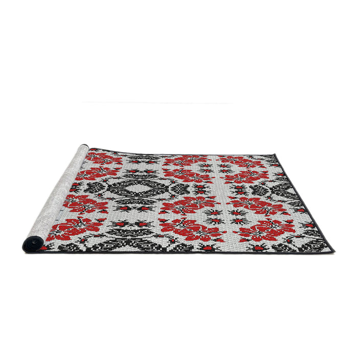 Serging Thickness of Machine Washable Transitional Gainsboro Gray Rug, wshpat2145