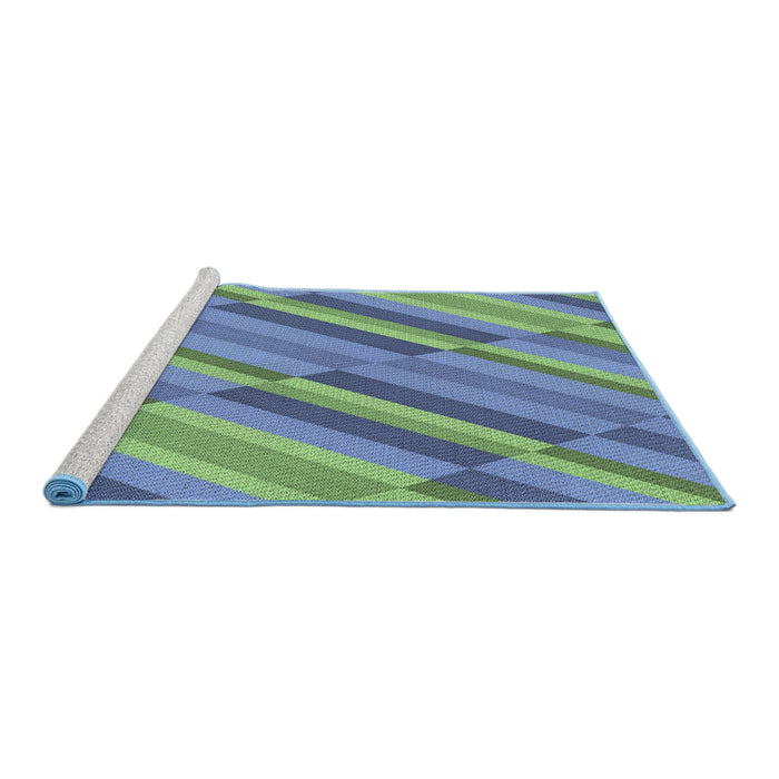 Serging Thickness of Machine Washable Transitional Green Rug, wshpat2164